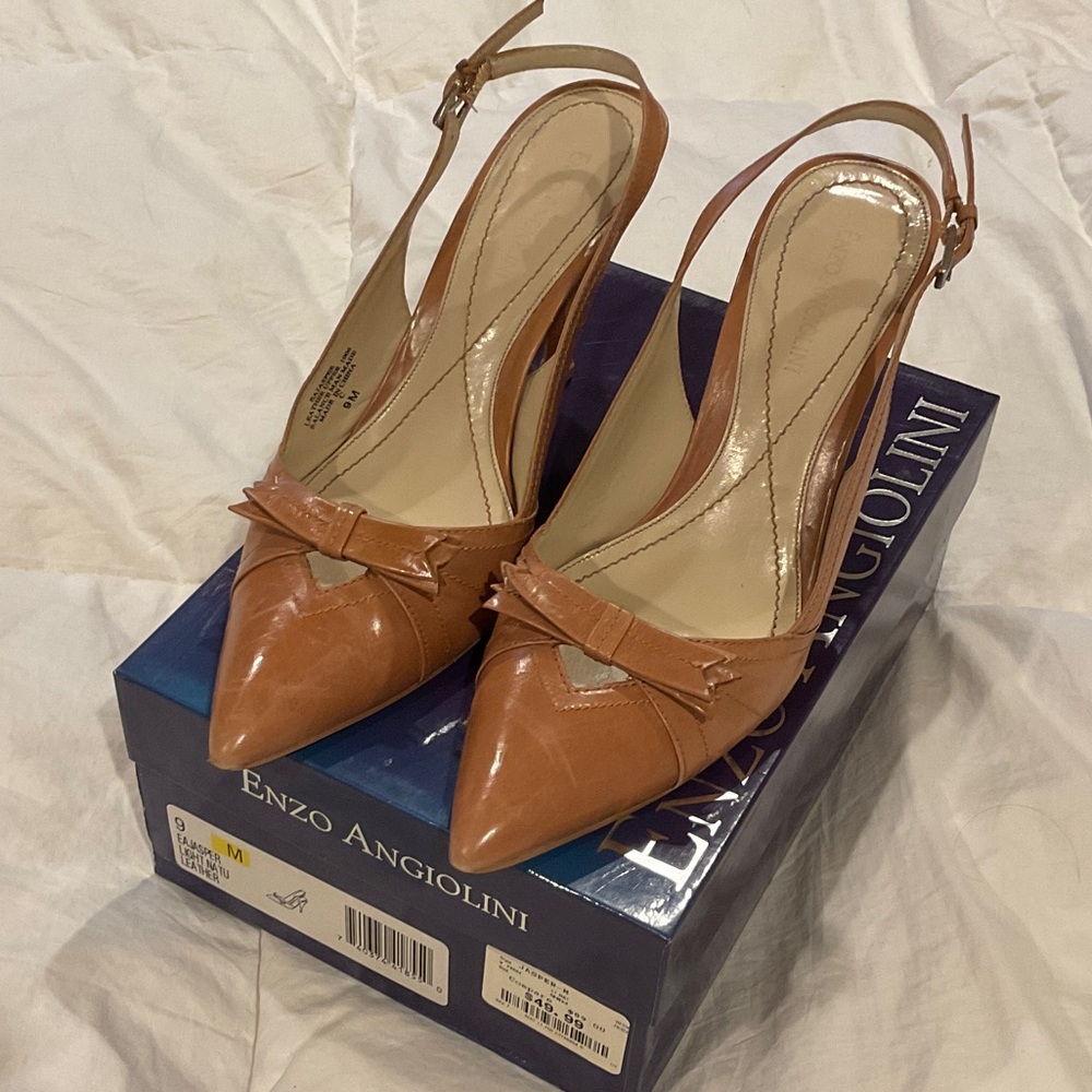 9M Enzo Angiolini Tan Leather Slingback Heels